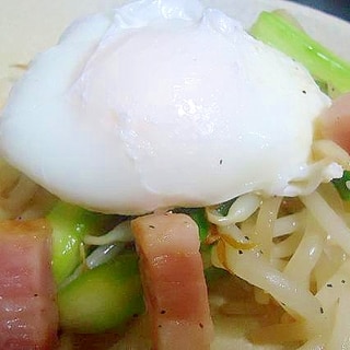 レンジで簡単　ベーコンと玉子の野菜蒸し